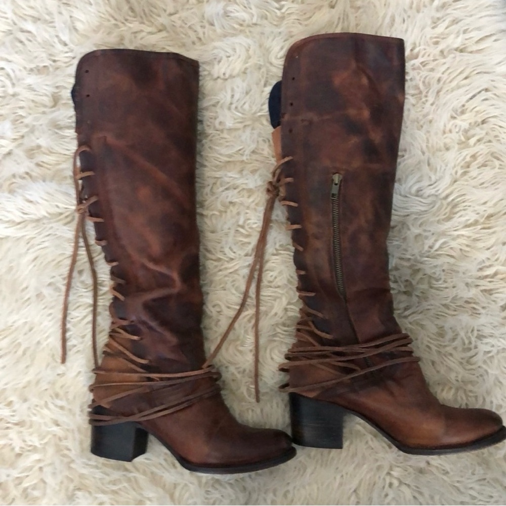 Freebird Coal Distressed Brown Lace-Up Boots - Picture 4 of 6